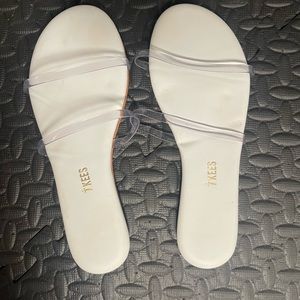 Tkees, leather bottoms, clear straps, size 8 new
